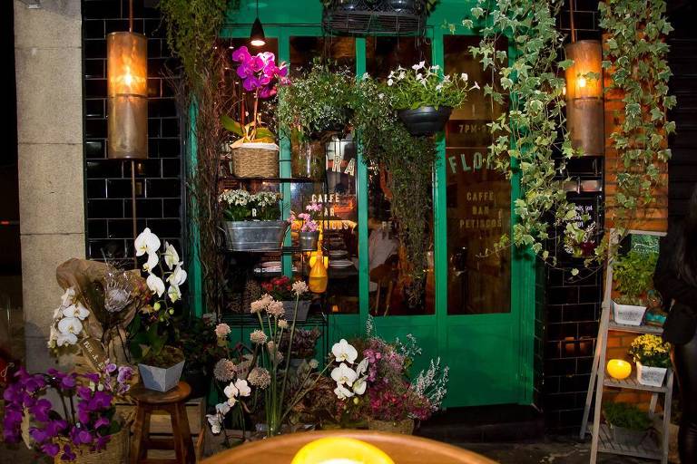 Flora Bar
