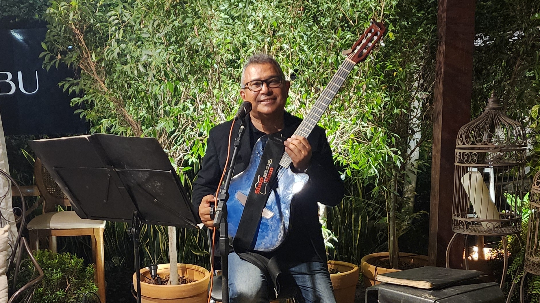 MPB e  Pops Voz e Violão